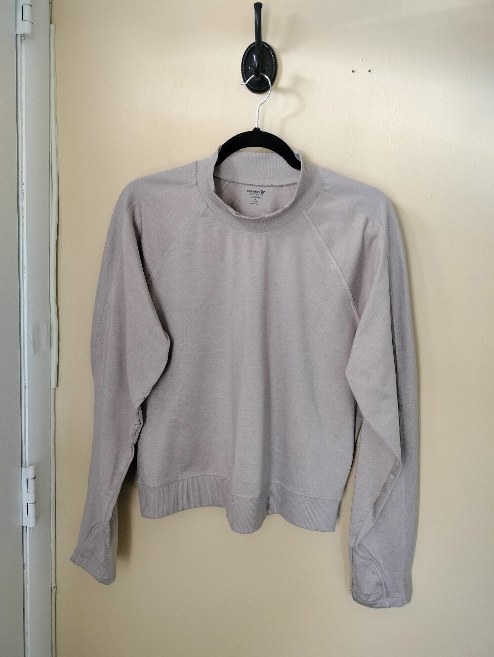 Old Navy Active Cozecore XL Taupe Cropped Pullover Sweatshirt Thumb Hole Relaxed